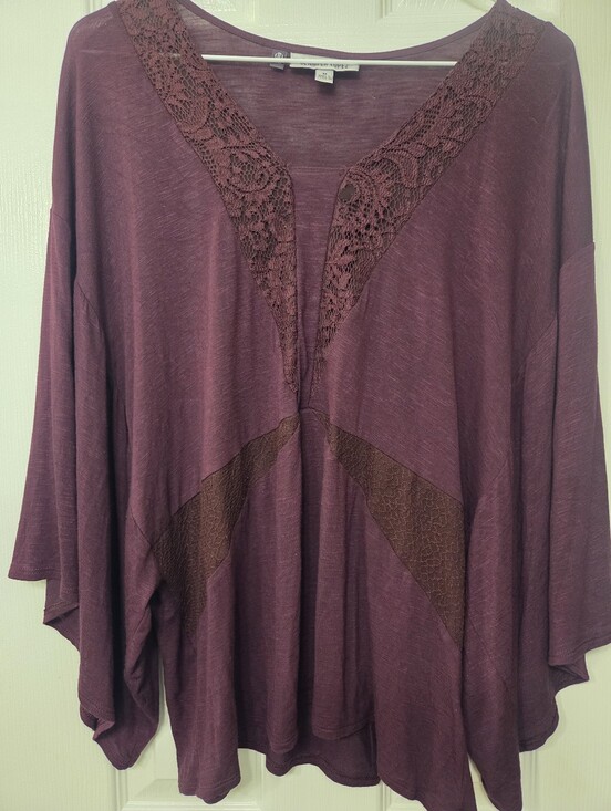 Jennifer Lopez Tops - Jennifer Lopez Womens Medium Plum Wide 3/4 Length Sleeves Rayon & Spandex